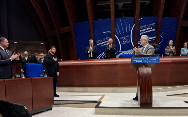 Θ. Ρουσόπουλος - Β. Ζελένσκι: Συμφωνία για σύσταση Ειδικού Δικαστηρίου για τα εγκλήματα στον πόλεμο κατά της Ουκρανίας