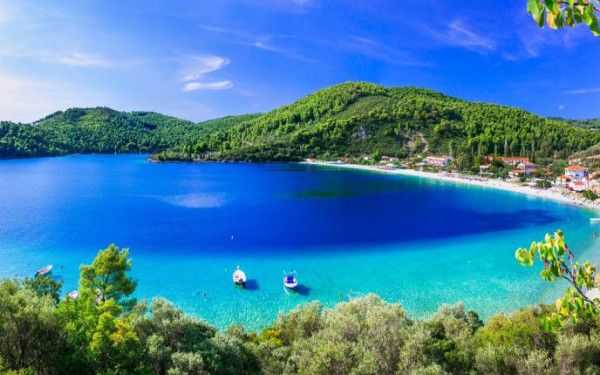 Η Σκόπελος στο επίκεντρο των Γερμανών - Το νησί του «Mamma Mia» ξεχωρίζει για την ανυπέρβλητη γοητεία του Η Σκόπελος στο επίκεντρο των Γερμανών - Το νησί του «Mamma Mia» ξεχωρίζει για την ανυπέρβλητη γοητεία του