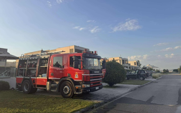 Θεσσαλονίκη: Φωτιά σε αύλειο χώρο επιχείρησης κοντά στο Καβαλάρι