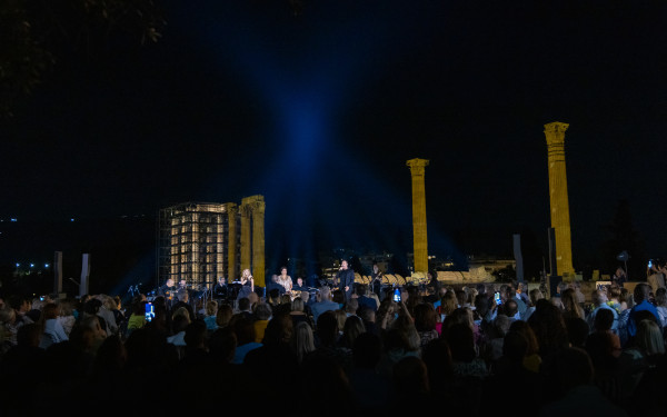 Το «Ταξίδι στο Φως» του Σταύρου Ξαρχάκου συνεχίζεται και το φετινό καλοκαίρι με την υποστήριξη της METLEN