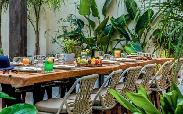 Αφιέρωμα: Best of 2025 | 15 από τις καλύτερες προτάσεις για την έξοδο σας στo 1ο πόδι της Χαλκιδικής φέτος το καλοκαίρι, για φαγητό, ποτό, διασκέδαση και όχι μόνο