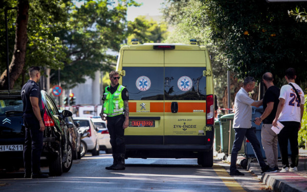 Έγκλημα στην Αγία Παρασκευή: Νεκρός άνδρας από πυροβολισμό - Ο δράστης φέρεται να διέφυγε πεζός Έγκλημα στην Αγία Παρασκευή: Νεκρός άνδρας από πυροβολισμό - Ο δράστης φέρεται να διέφυγε πεζός