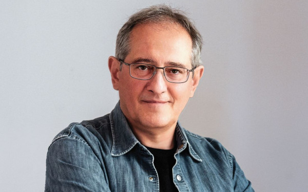 Γιώργος Ανδρέου στη «ΜτΚ»: Στην Ελλάδα όλα όσα γίνονται μας οδηγούν σε ένα επόμενο βήμα