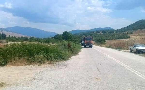 Φλώρινα: Διαμαρτυρία κατοίκων Αχλάδας για εξορύξεις δίπλα στα σπίτια τους Φλώρινα: Διαμαρτυρία κατοίκων Αχλάδας για εξορύξεις δίπλα στα σπίτια τους