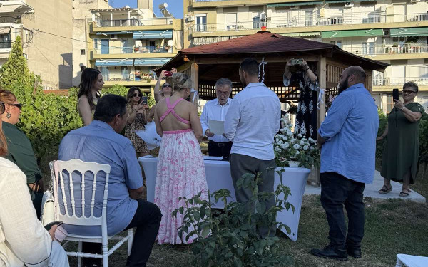 Θεσσαλονίκη: Ο πρώτος πολιτικός γάμος στον αστικό αμπελώνα του δήμου