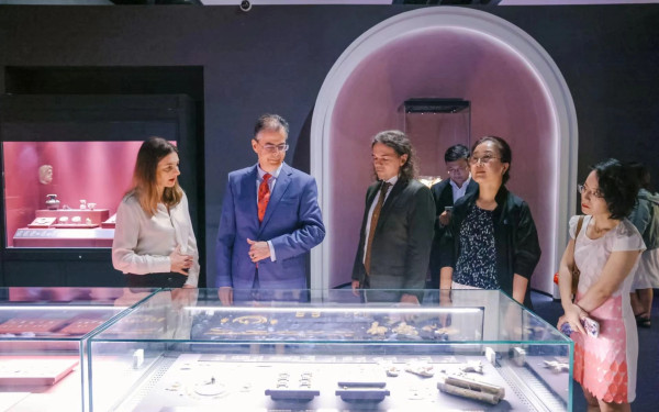 Μουσείο στην Κίνα εγκαινιάζει την έκθεση «Οι Έλληνες: Aπό τον Αγαμέμνονα στον Μέγα Αλέξανδρο»