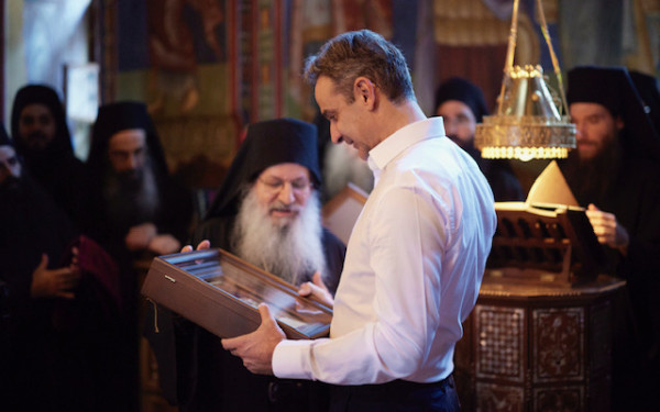 Άγιο Όρος: Συγκίνηση στην υποδοχή Μητσοτάκη στη Μονή Σίμωνος Πέτρας