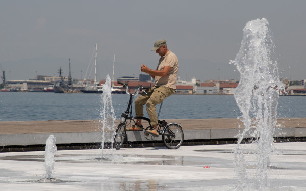 Καιρός: Ξεπέρασε τους 38°C ο υδράργυρος την Πέμπτη - Πού «χτύπησε» κόκκινο (χάρτης)