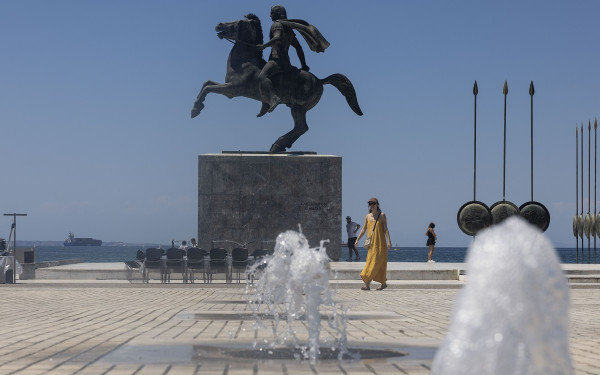 Μέχρι τη Δευτέρα ο καύσωνας σε κάποιες περιοχές - Πού θα αρχίσει να πέφτει η θερμοκρασία Μέχρι τη Δευτέρα ο καύσωνας σε κάποιες περιοχές - Πού θα αρχίσει να πέφτει η θερμοκρασία