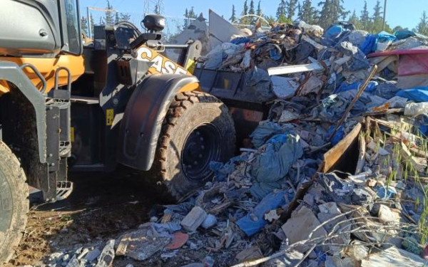 Εύοσμος: «Πνίγεται» στα μπάζα και τα ογκώδη η περιοχή πάνω από την περιφερειακή - «Όλη η Δυτική Θεσσαλονίκη εδώ τα πετάει» λέει ο δήμος