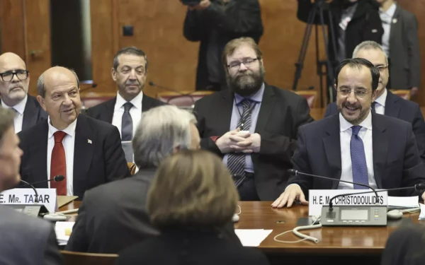 Κυπριακό: Με χαμηλές προσδοκίες ξεκινά η νέα Πενταμερής στη Νέα Υόρκη