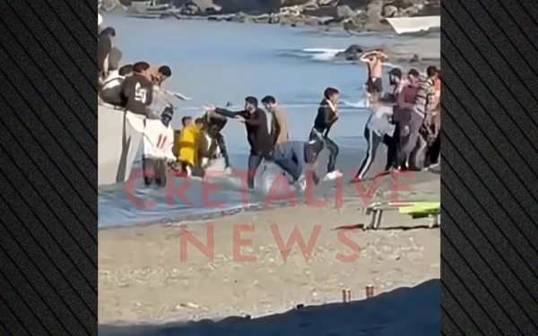 «Απόβαση» παράνομων μεταναστών σε παραλία με λουόμενους - Δείτε βίντεο