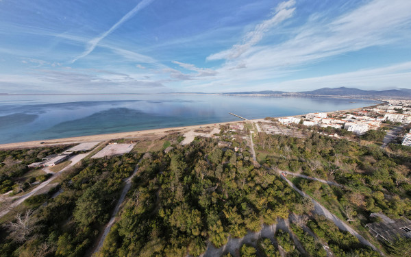 Θεσσαλονίκη: Υπεγράφη η σύμβαση για την αξιοποίηση του κάμπινγκ της Αγίας Τριάδας