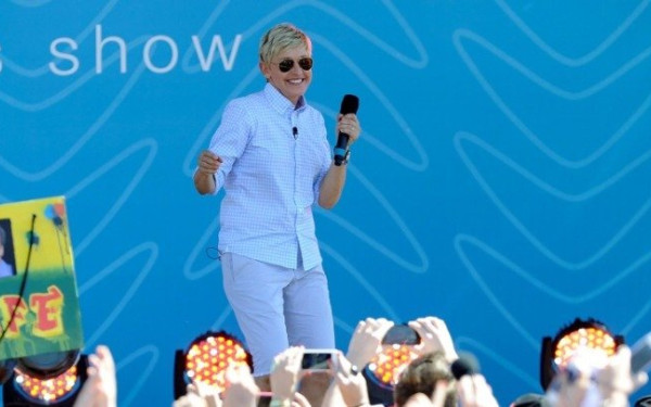 Η πολυτελής αγροικία της Έλεν Ντε Τζένερις με ελικοδρόμιο και παμπ πωλείται