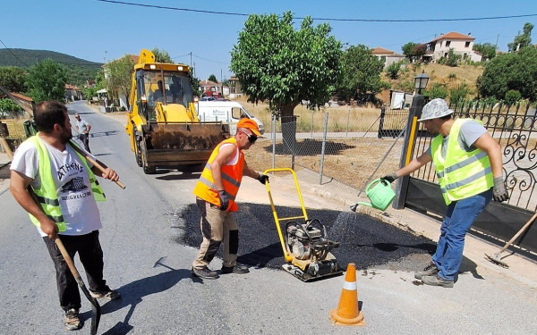 Δήμος Πολυγύρου: Συνεχίζονται οι παρεμβάσεις για τη βελτίωση της καθημερινότητας των πολιτών