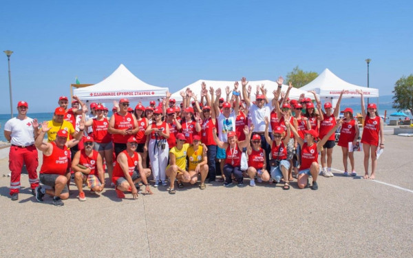 Θεσσαλονίκη - Eλληνικός Ερυθρός Σταυρός: Eπιδείξεις διάσωσης και πρώτων βοηθειών στο νερό