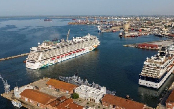 Ενεργειακή μετάβαση στα λιμάνια: Ανεπαρκής πρόοδος των υποδομών OPS στην Ευρώπη