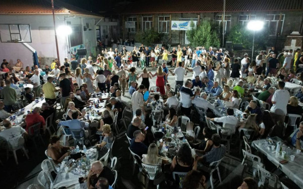 Δήμος Ωραιοκάστρου: Παραδοσιακοί χοροί και τραγούδια πρωταγωνίστησαν στα «Φιλίππεια 2025»