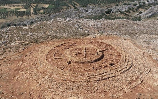 ΑΠΘ: Παρέμβαση μεταπτυχιακών και υποψήφιων διδακτόρων για τον λόφο Παπούρα στο Καστέλλι της Κρήτης