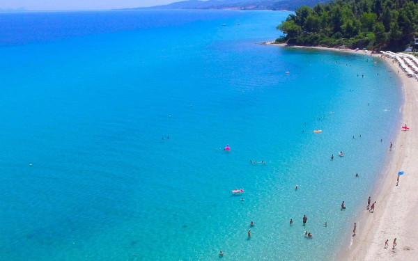 Χάνουν τη Γαλάζια Σημαία 12 ελληνικές ακτές