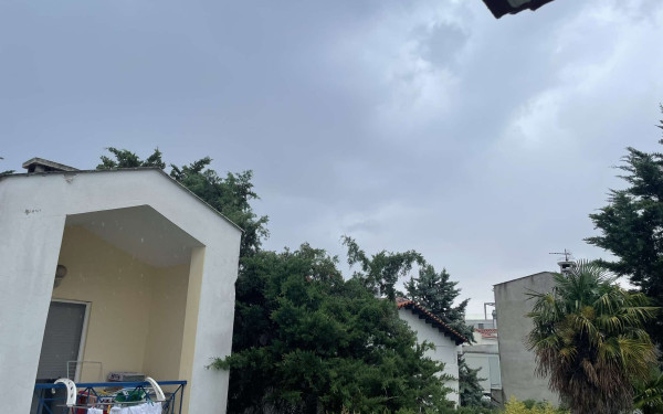 Χαλκιδική - Κακοκαιρία: Άνοιξαν οι ουρανοί στο πρώτο πόδι (βίντεο)