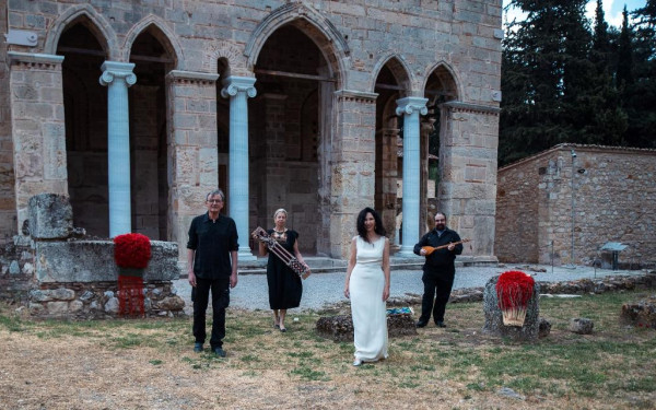 Θεσσαλονίκη: Η υφαντική τέχνη συναντά τη μουσική στο Αρχαιολογικό Μουσείο μέσα από την έκθεση «Μητέρα Αράχνη»