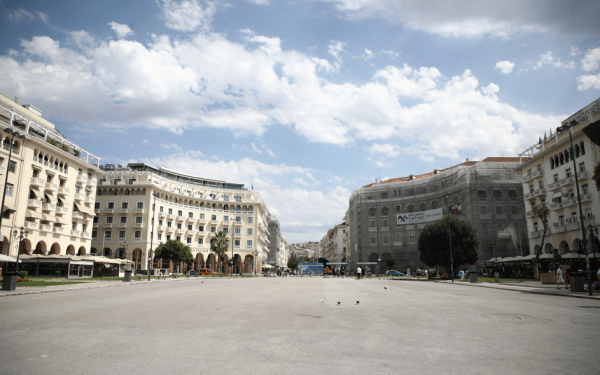 Θεσσαλονίκη: Έρημο το κέντρο της πόλης εν μέσω Δεκαπενταύγουστου
