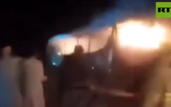 Τραγωδία στο Αφγανιστάν: 78 νεκροί στο δυστύχημα λεωφορείου με μετανάστες που επέστρεφαν από το Ιράν	- Δείτε βίντεο