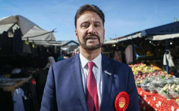 Το παρασκήνιο της παραίτησης του εμπορικού απεσταλμένου της Βρετανίας στην Τουρκία μετά την επίσκεψη στα Κατεχόμενα