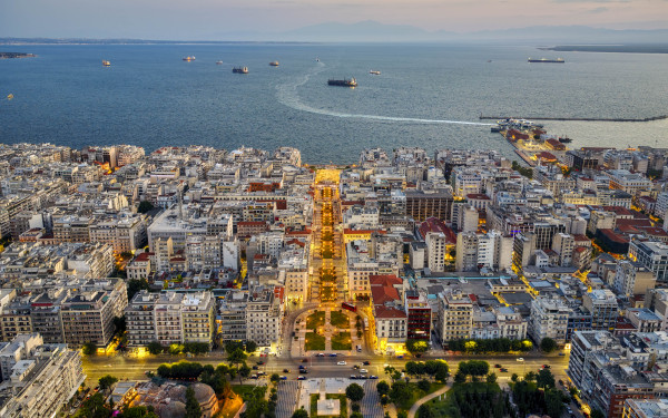 Στολίζεται στη Θεσσαλονίκη το «Δέντρο της Ελπίδας» με αστέρια-στολίδια για κάθε δότη και δότρια οργάνων