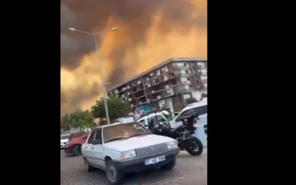 Τουρκία: Φωτιά σε δάσος στα Δαρδανέλια - Ξεκίνησαν εκκενώσεις, διακόπηκε η ναυσιπλοΐα στα στενά