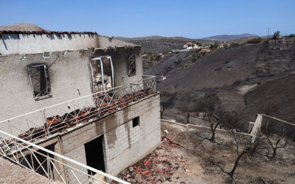 Σύσκεψη για την αποτίμηση ζημιών και αποκατάσταση μετά τις πυρκαγιές στην Ανατολική Αττική