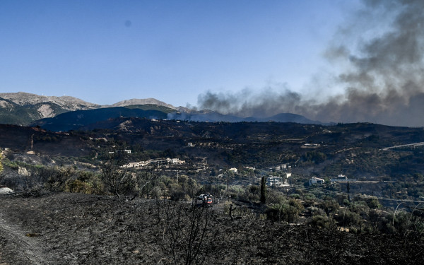 Πάτρα: Χωρίς ενεργό μέτωπο η πυρκαγιά στην περιοχή των Συχαινών