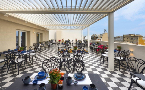 22-25 Rooftop στο The Oscar Olympic Hotel: η ταράτσα που θα σας μαγέψει φέτος το καλοκαίρι!