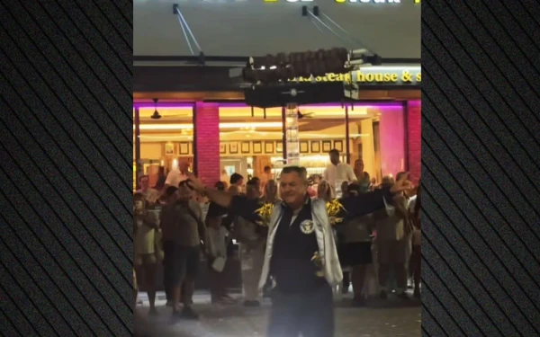 Κύπρος: Άνδρας χορεύει φορώντας στο κεφάλι μία... ψησταριά με κοντοσούβλια που ψήνονται - Δείτε βίντεο