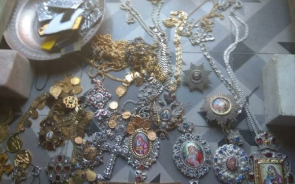 Από Μονή της Ροδόπης στη Λαμία τα κλεμμένα τάματα - Χειροπέδες σε δύο άτομα