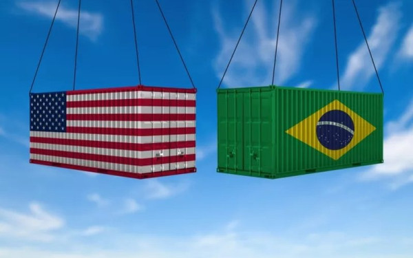 Σε ισχύ οι δασμοί 50% των ΗΠΑ σε πολλά εισαγόμενα προϊόντα της Βραζιλίας - Αντίποινα Τραμπ για τον Μπολσονάρου