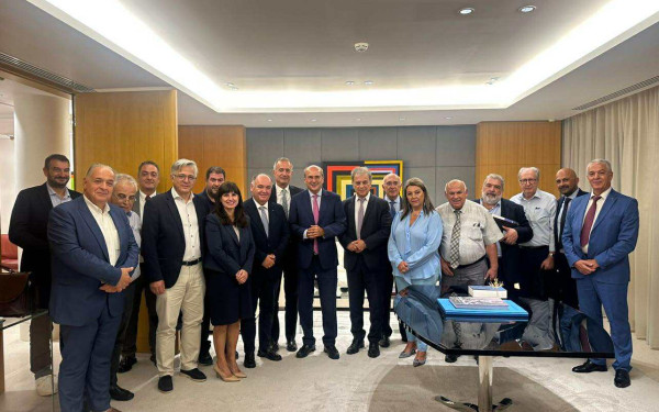 Χατζηδάκης: 3 πρωτοβουλίες για να έρθει στο προσκήνιο η Δυτική Μακεδονία Χατζηδάκης: 3 πρωτοβουλίες για να έρθει στο προσκήνιο η Δυτική Μακεδονία