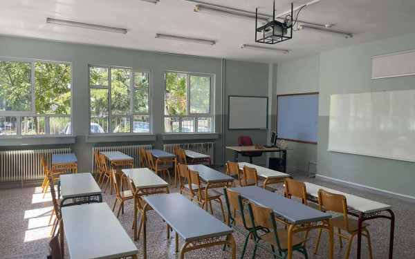 Έδεσσα: Μαθητές δωρίζουν τα μαλλιά τους σε παιδιά με καρκίνο (βίντεο) Έδεσσα: Μαθητές δωρίζουν τα μαλλιά τους σε παιδιά με καρκίνο (βίντεο)