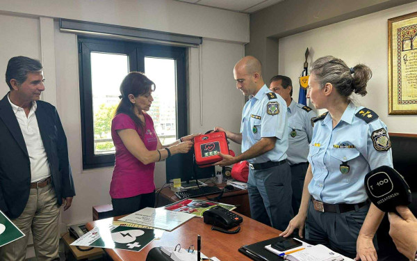 Θεσσαλονίκη: Με απινιδωτή εξοπλίζεται το Αστυνομικό Τμήμα Λευκού Πύργου εν όψει ΔΕΘ