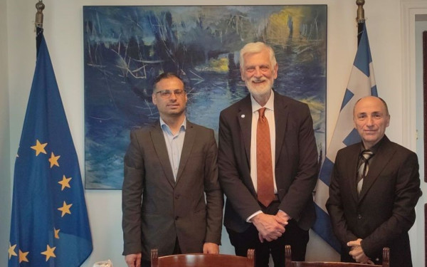 Η ΕΣΕΤ συναντήθηκε με τον Γ. Λοβέρδο - Ζήτησαν συνεργασία με τους απόδημους Έλληνες δημοσιογράφους