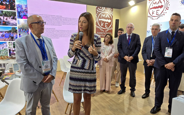 89η ΔΕΘ: Η Σοφία Ζαχαράκη εγκαινίασε το περίπτερο του Πανεπιστημίου Μακεδονίας 89η ΔΕΘ: Η Σοφία Ζαχαράκη εγκαινίασε το περίπτερο του Πανεπιστημίου Μακεδονίας