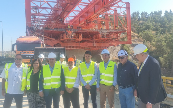 Θεσσαλονίκη: Κατασκευάστηκαν τα 39 από τα 100 καλούπια του Flyover- Εντυπωσιασμένος από το έργο ο Κ. Χατζηδάκης