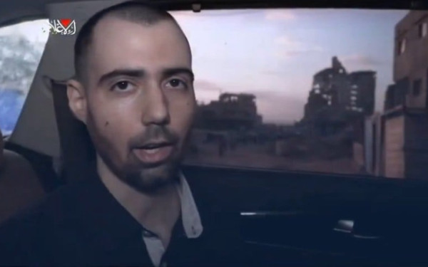 Η Χαμάς δημοσιοποιεί νέο βίντεο με δύο Ισραηλινούς ομήρους – Μήνυμα προς Νετανιάχου για την επίθεση στη Γάζα