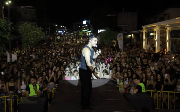 Ωραιόκαστρο: Ο κόσμος αγκάλιασε τη «Ζωντανή Αγορά» Ωραιόκαστρο: Ο κόσμος αγκάλιασε τη «Ζωντανή Αγορά»