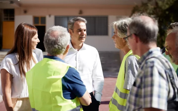 Μητσοτάκης στο 3ο Γυμνάσιο Ζωγράφου: «Κάθε σχολείο που ανακαινίζεται, είναι μια επένδυση στο μέλλον»