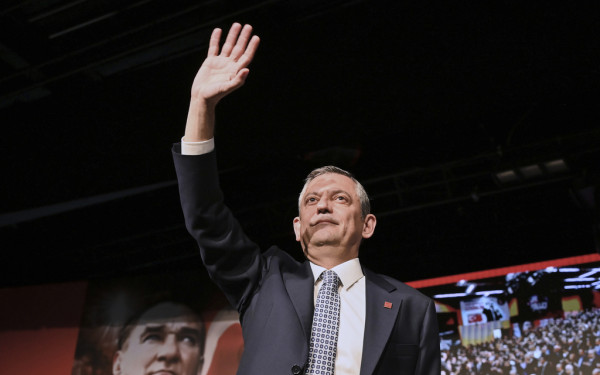 Τουρκία: Εισαγγελική έρευνα εις βάρος του προέδρου του CHP Οζγκιούρ Οζέλ