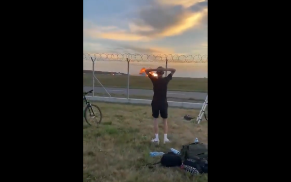 Πολωνία: F-16 συνετρίβη κατά τη διάρκεια δοκιμών για αεροπορική επίδειξη - Nεκρός ο πιλότος (βίντεο)