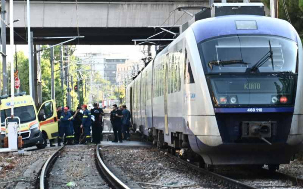 Αθήνα: Θανατηφόρο δυστύχημα στις γραμμές της Hellenic Train -  Συρμός του Προαστιακού παρέσυρε πεζό στην Κωνσταντινουπόλεως Αθήνα: Θανατηφόρο δυστύχημα στις γραμμές της Hellenic Train -  Συρμός του Προαστιακού παρέσυρε πεζό στην Κωνσταντινουπόλεως