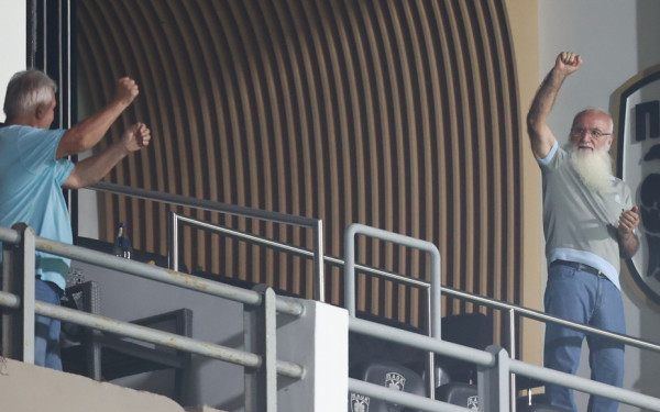 ΠΑΟΚ: Η αντίδραση του Σαββίδη στην αποθέωση της Τούμπας (βίντεο)